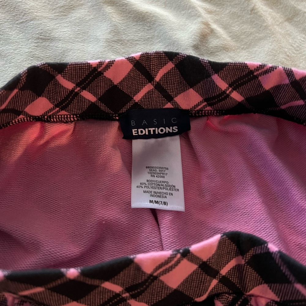 children’s pink and black plaid skirt 💕🖤